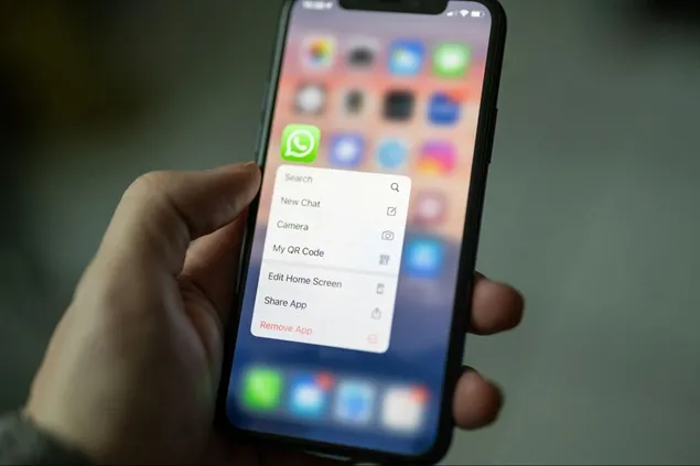 WhatsApp Click and Hold